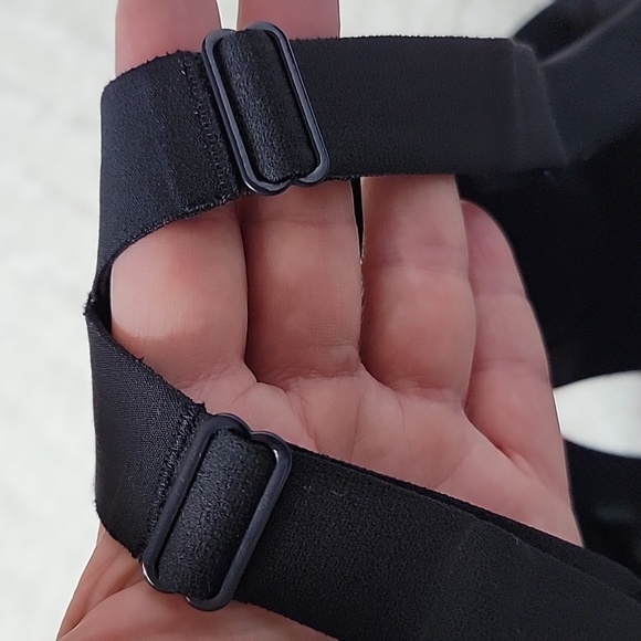 2 Bras, Victoria Sport: 1 Black Bra and 1 Pink Bra with Adjustable Straps - Picture 7 of 16